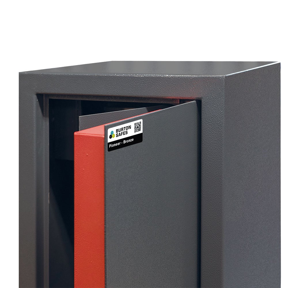 Pioneer Gun Cabinet – 5 Gun Key Locking - The Safe Havens